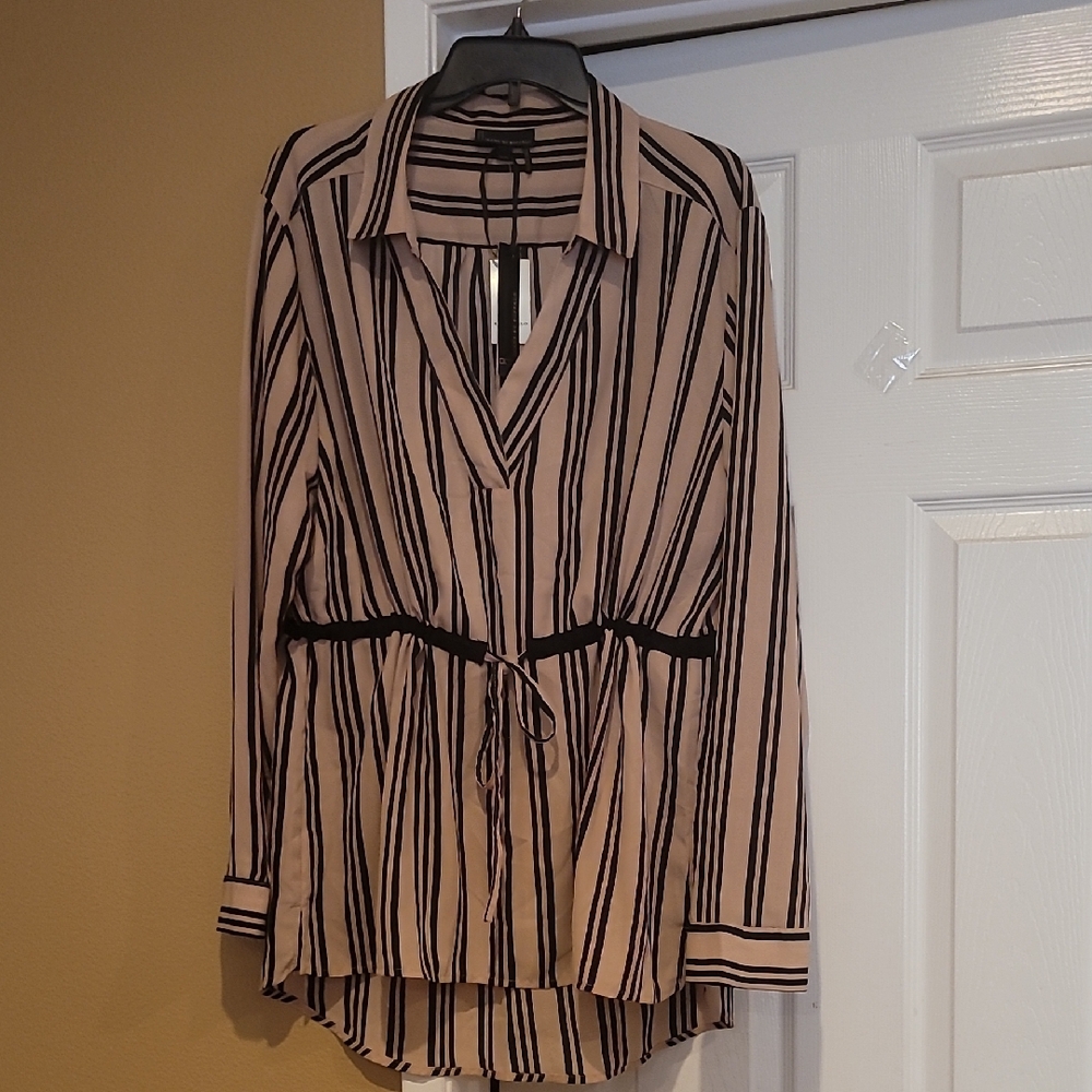 i jeans by Buffalo Tan Brown Notched Collar Long Sleeve Blouse